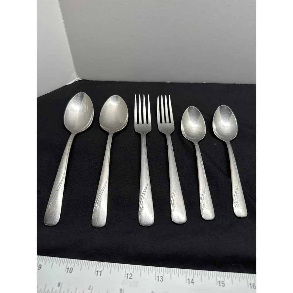 Vintage Oneida Ltd. Oceanic Stainless Steel Flatware Set 6 Pieces - 2 Dinner For